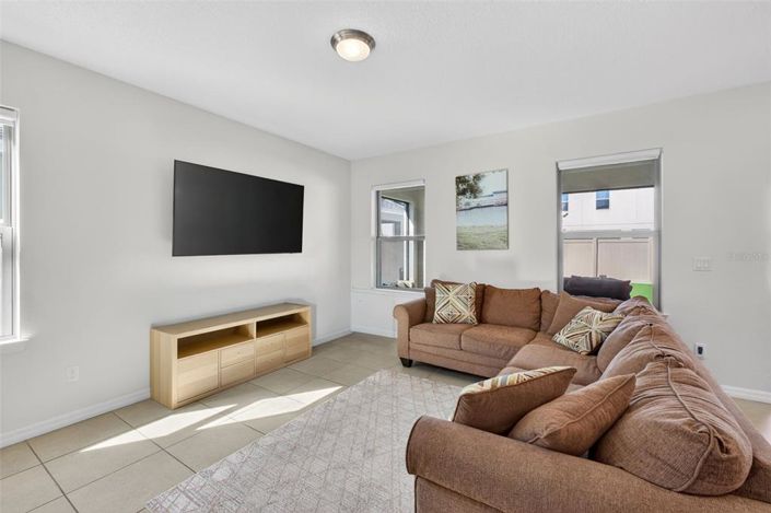 Image No.9-4 Bed House for sale