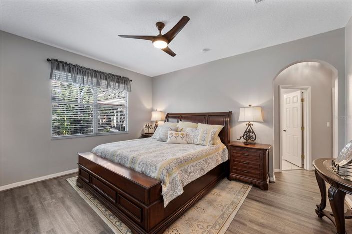 Image No.23-4 Bed House for sale