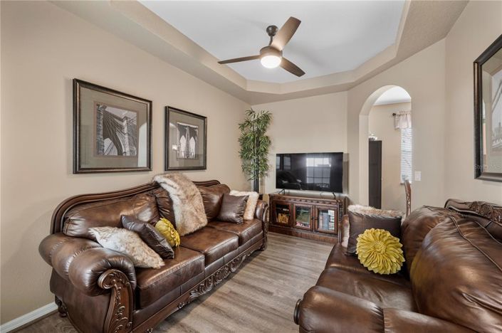 Image No.7-4 Bed House for sale