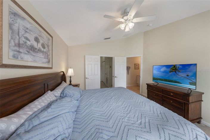 Image No.14-3 Bed Townhouse for sale