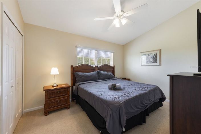 Image No.17-3 Bed Townhouse for sale