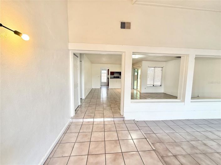 Image No.2-Maison de 3 chambres à vendre à Saint John