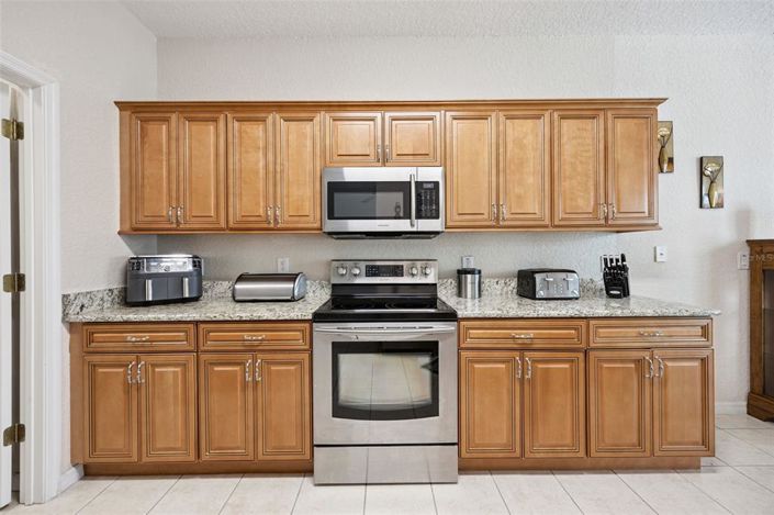 Image No.12-4 Bed House for sale