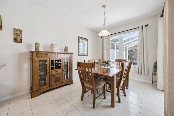 Image No.14-4 Bed House for sale