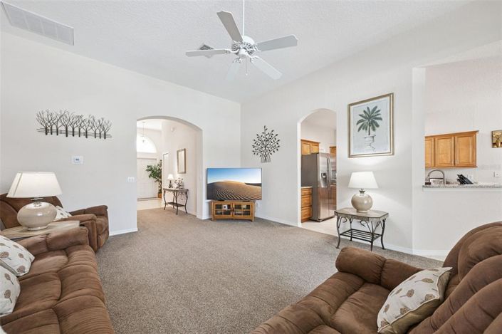 Image No.20-4 Bed House for sale