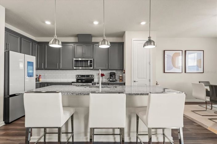 Image No.11-5 Bed House for sale