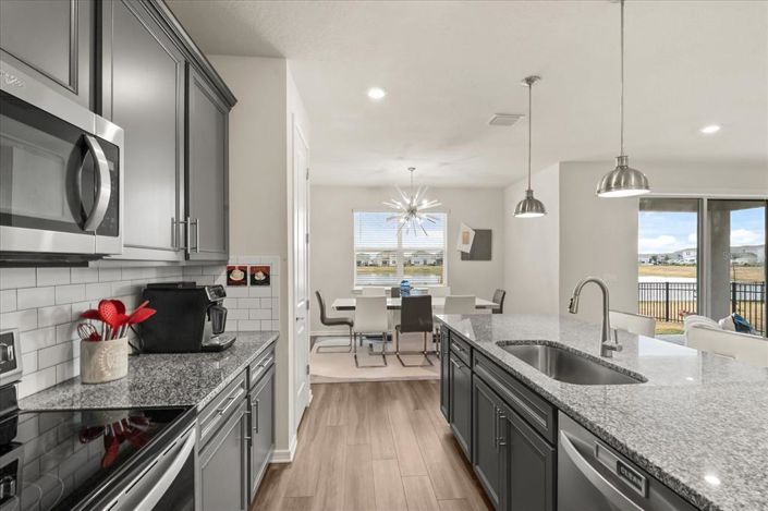 Image No.12-5 Bed House for sale