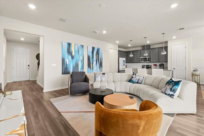 Image No.2-5 Bed House for sale