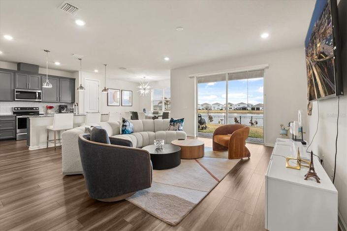 Image No.6-5 Bed House for sale