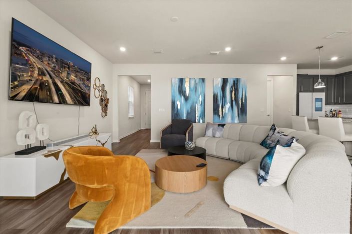 Image No.7-5 Bed House for sale