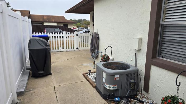 Image No.19-2 Bed Townhouse for sale