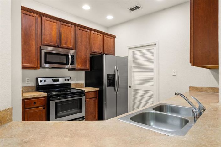 Image No.9-3 Bed Apartment for sale