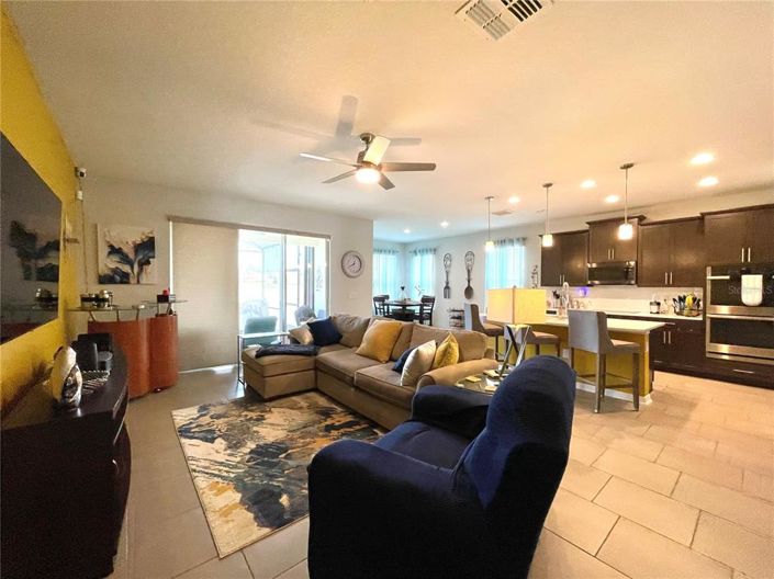 Image No.11-3 Bed House for sale