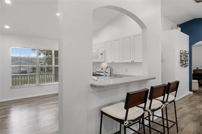 Image No.11-3 Bed House for sale