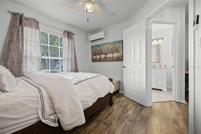 Image No.25-3 Bed House for sale