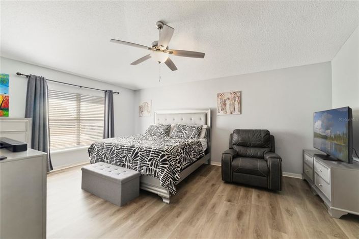 Image No.10-4 Bed House for sale