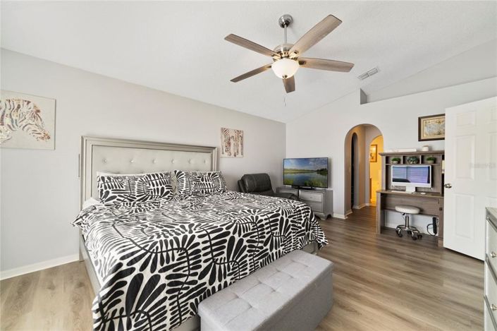 Image No.11-4 Bed House for sale