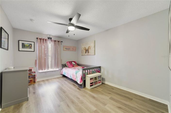 Image No.16-4 Bed House for sale