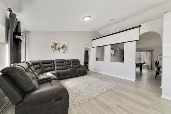 Image No.7-4 Bed House for sale