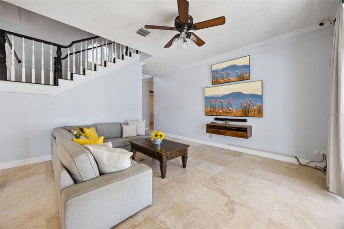 Image No.20-5 Bed House for sale