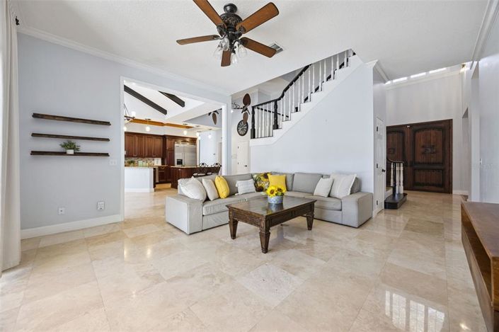 Image No.21-5 Bed House for sale