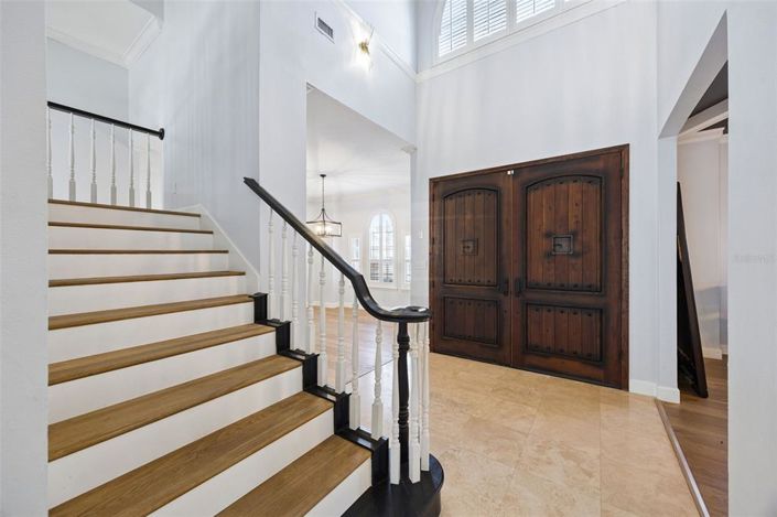 Image No.3-5 Bed House for sale