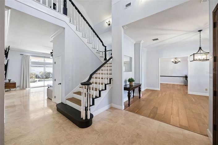 Image No.5-5 Bed House for sale