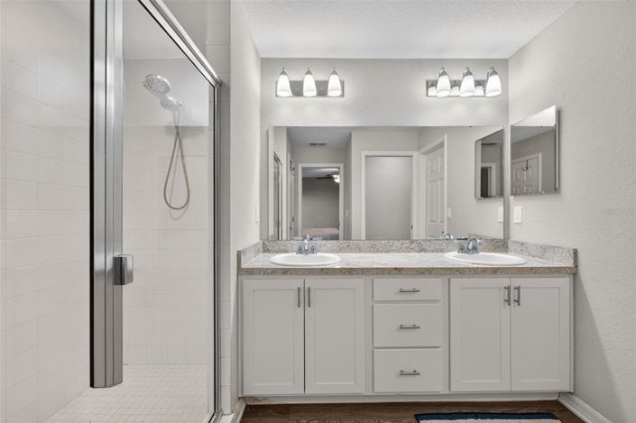 Image No.19-3 Bed House for sale