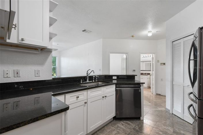 Image No.18-2 Bed Apartment for sale