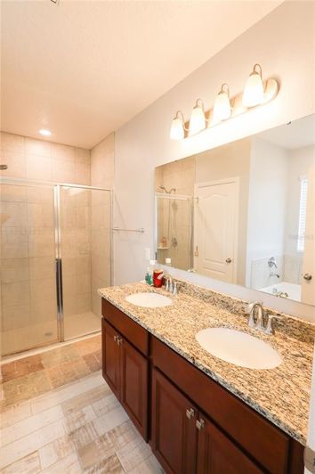 Image No.21-3 Bed House for sale