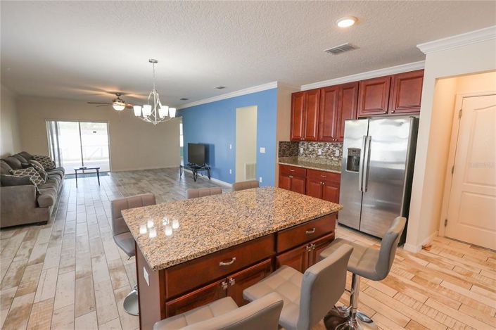 Image No.6-3 Bed House for sale