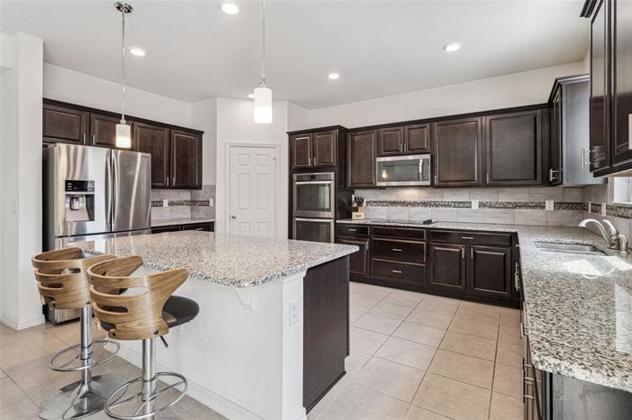 Image No.10-3 Bed House for sale