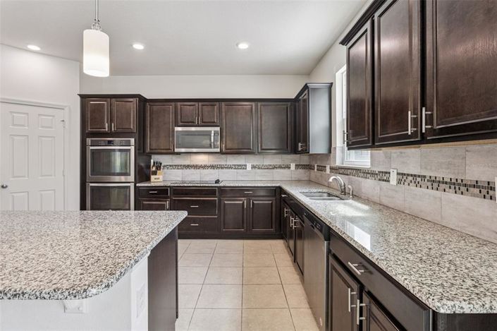 Image No.12-3 Bed House for sale