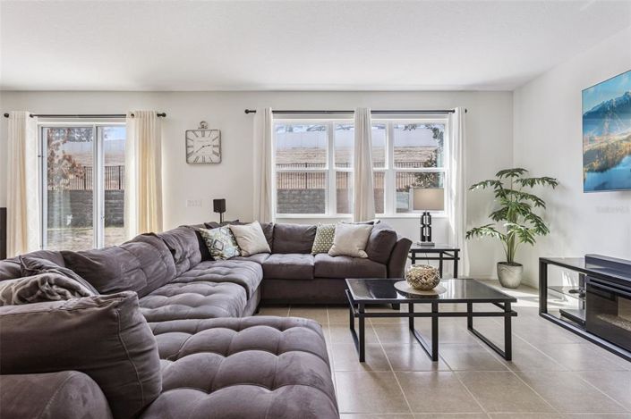 Image No.2-3 Bed House for sale