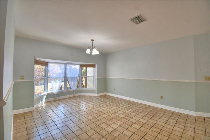 Image No.18-5 Bed House for sale