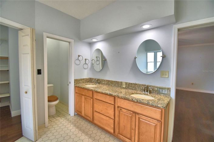 Image No.29-5 Bed House for sale