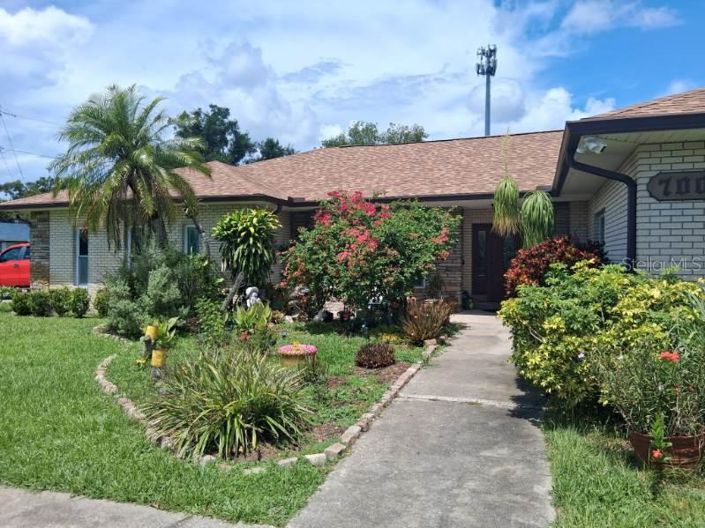 Image No.3-5 Bed House for sale