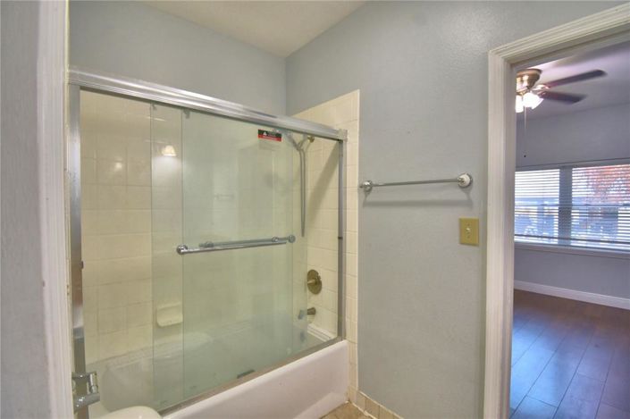 Image No.38-5 Bed House for sale