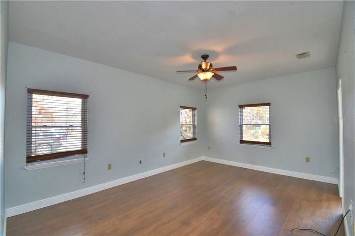 Image No.50-5 Bed House for sale