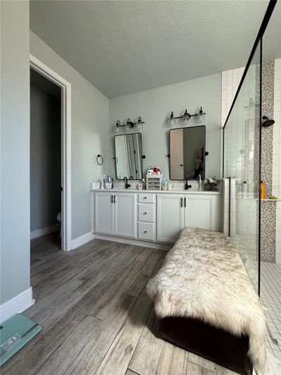 Image No.17-4 Bed House for sale