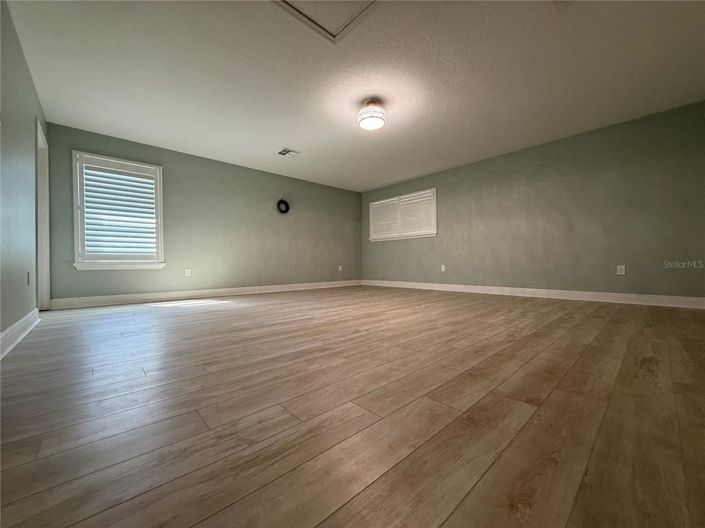 Image No.25-4 Bed House for sale