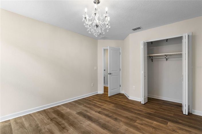 Image No.23-4 Bed House for sale