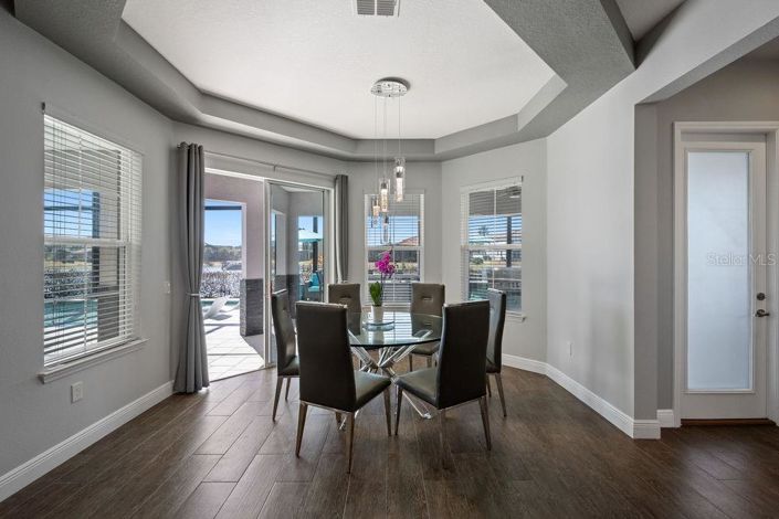 Image No.13-5 Bed House for sale