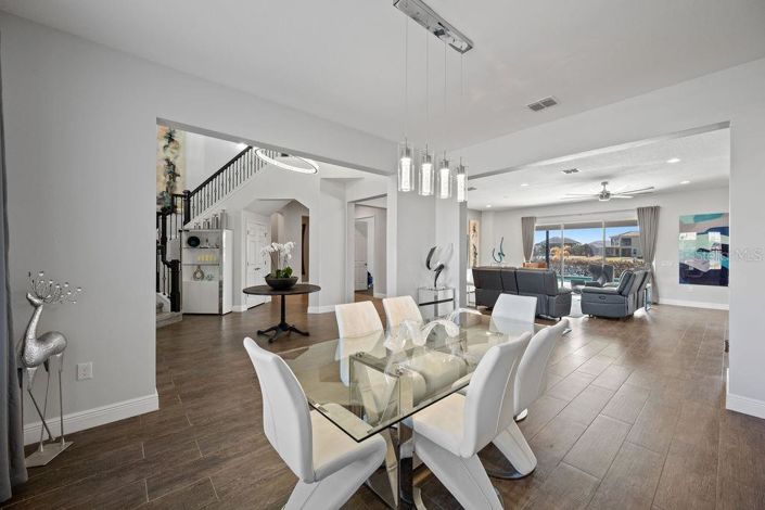 Image No.6-5 Bed House for sale