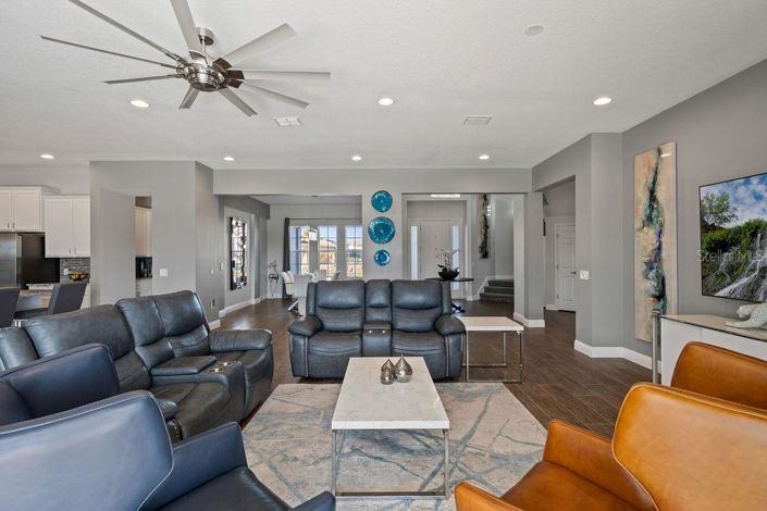 Image No.9-5 Bed House for sale