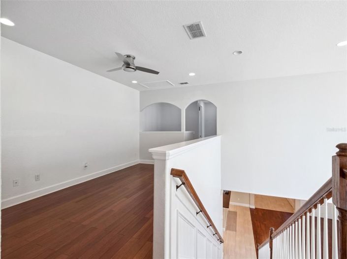 Image No.23-4 Bed Townhouse for sale