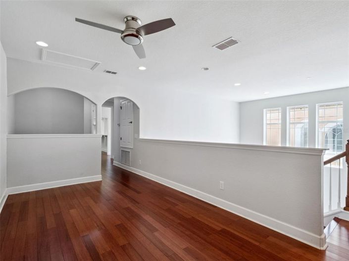 Image No.24-4 Bed Townhouse for sale