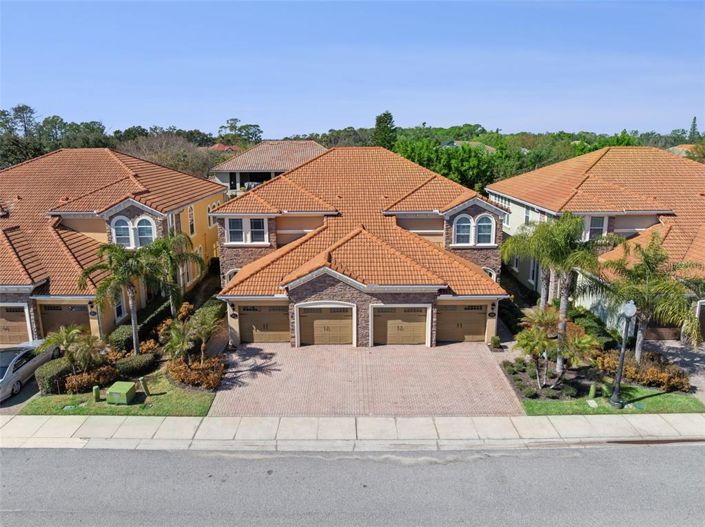 Image No.47-4 Bed Townhouse for sale