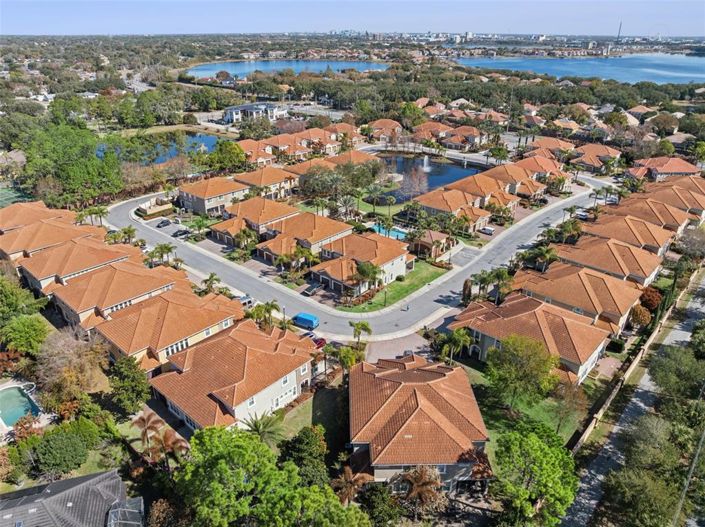 Image No.52-4 Bed Townhouse for sale