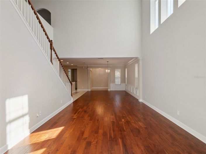 Image No.8-4 Bed Townhouse for sale